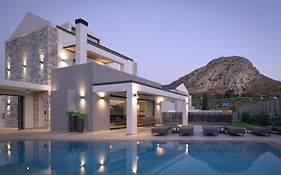 Monti Luxury Villa, With Heated Pool & Hot Tub